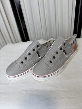 Gray Slip-On Lost Ink Canvas Sneakers with Red & Blue Stripe Sole